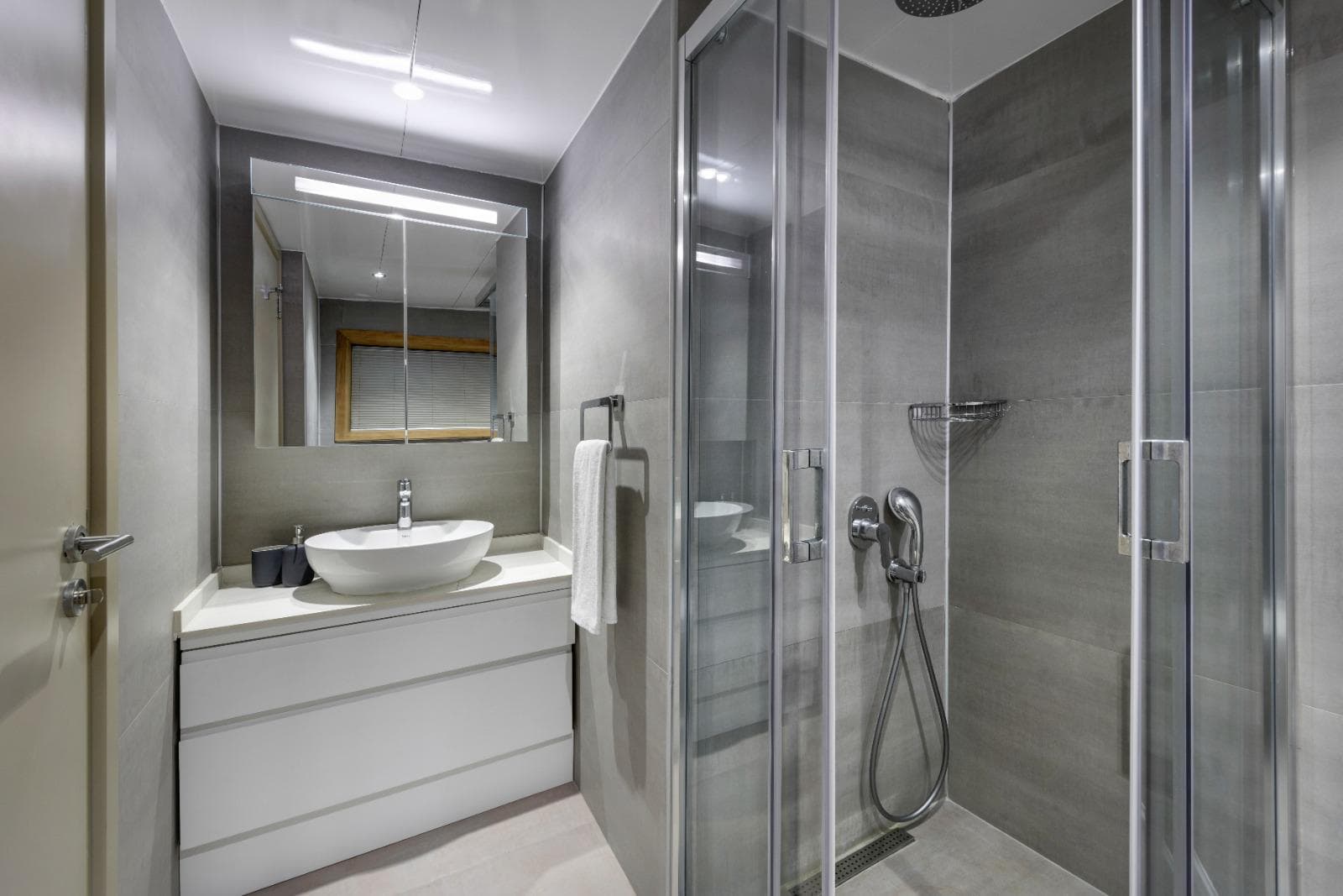 Guest bathroom